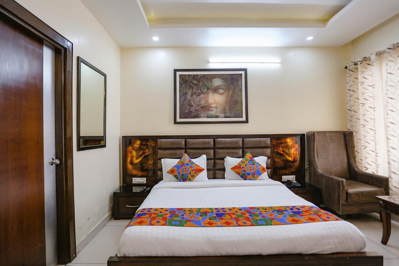 Fabhotel Winter Line Inn Масурі Екстер'єр фото