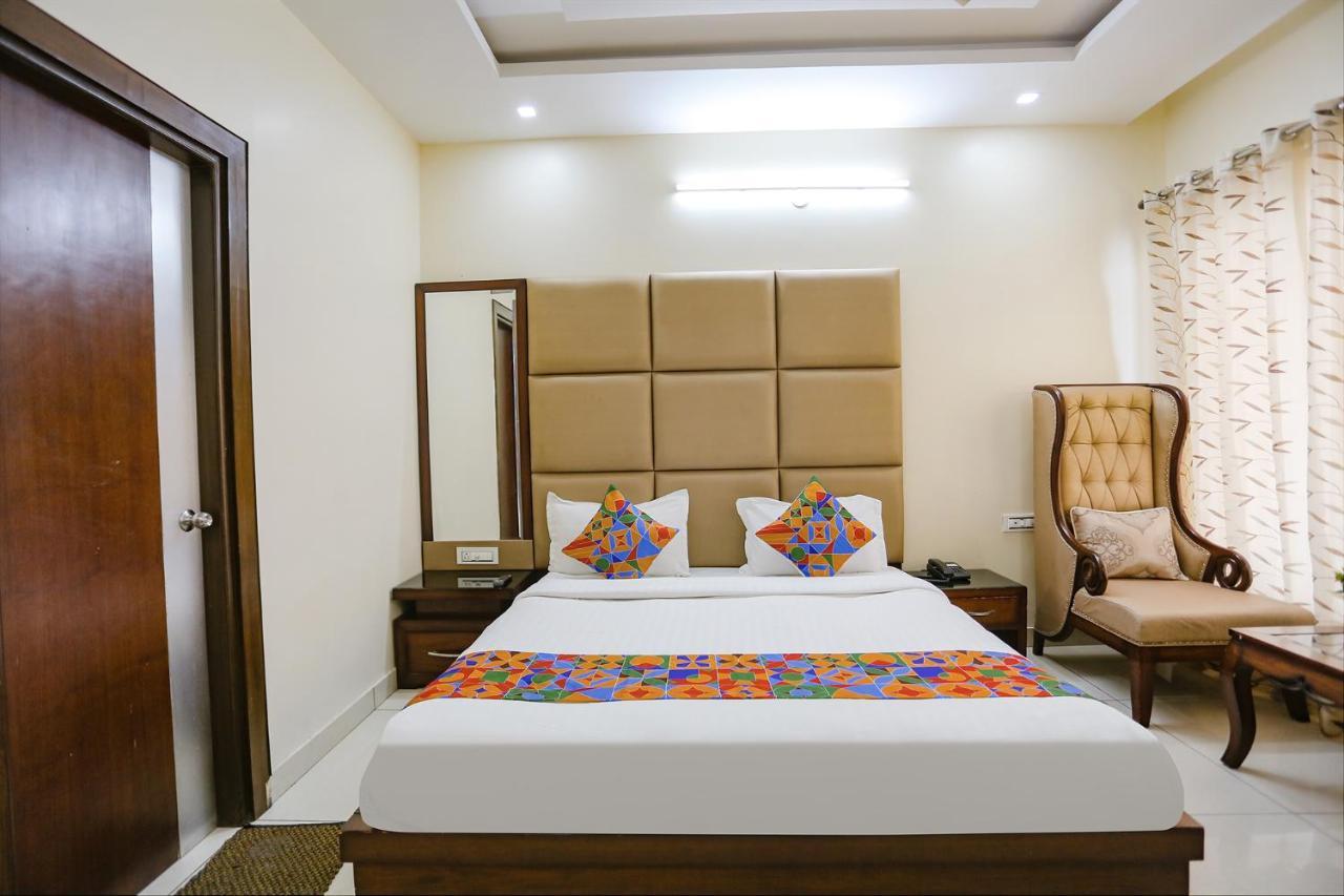 Fabhotel Winter Line Inn Масурі Екстер'єр фото